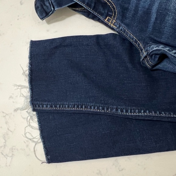 Hollister Blue Skinny Jeans with Distressed Details - Picture 8 of 9